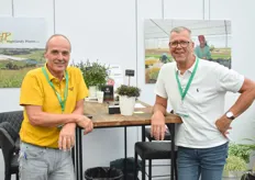 In the booth of African Roots: Rien van Hemert and Hans Bentvelsen presenting their broad assortment of among others grasses, shrubs, annuals and perennials. All propagated at their nursery in Kenya 